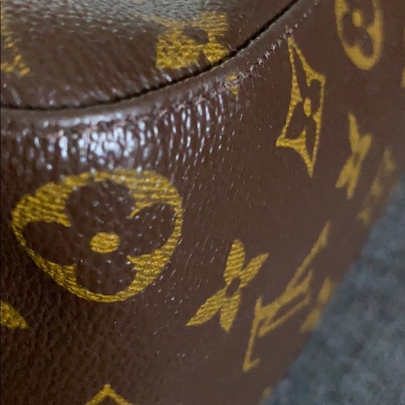 ***SOLD***Louis Vuitton Large Looping Bag - Picture 7 of 16